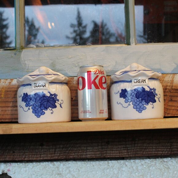 Vintage Ceramic Wall Pockets – Blue Grape Design – Farmhouse Canisters - Picture 15 of 15